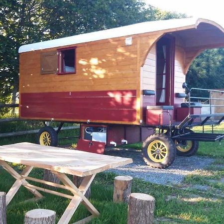 Veritable Roulotte Hippomobile "La Bailleul" Mentheville Dış mekan fotoğraf
