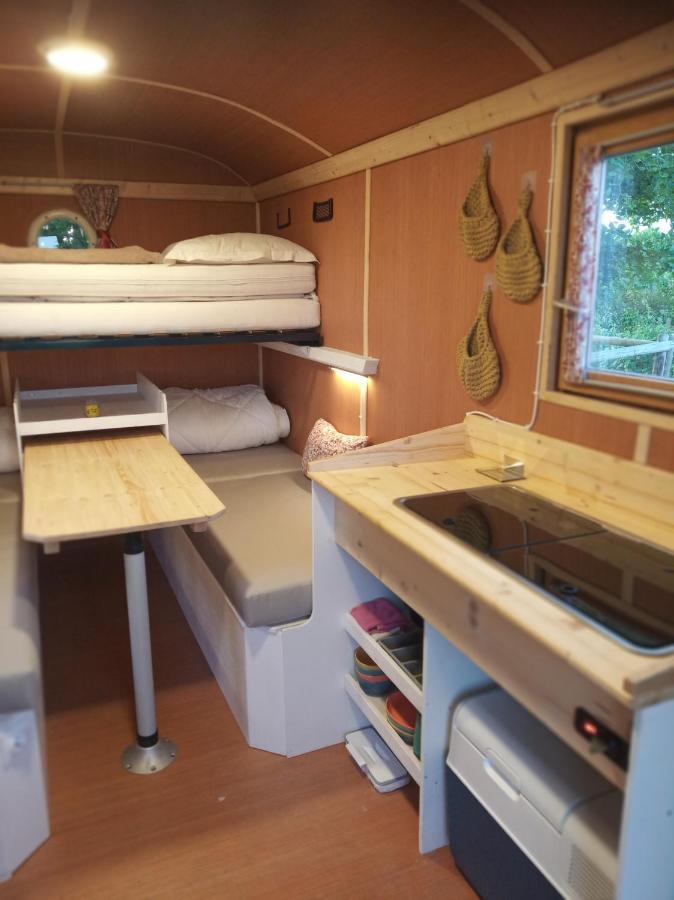 Veritable Roulotte Hippomobile "La Bailleul" Mentheville Dış mekan fotoğraf